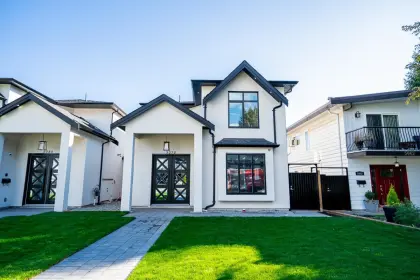 5078 Watling Street, Burnaby, BC, Burnaby — Half Duplex for sale