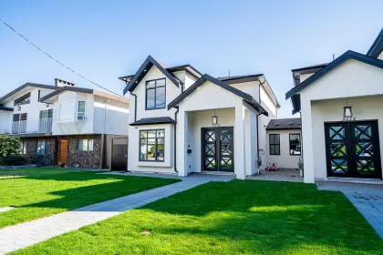 5078 Watling Street, Burnaby, BC, Burnaby — Half Duplex for sale
