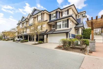 35 18199 70 Avenue, Surrey, BC, Surrey — Townhouse for sale
