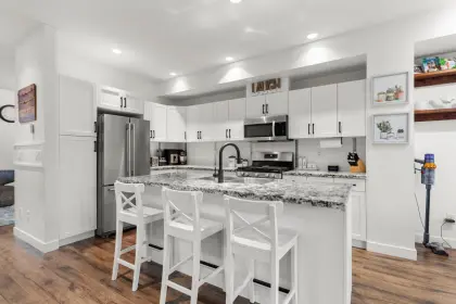 35 18199 70 Avenue, Surrey, BC, Surrey — Townhouse for sale