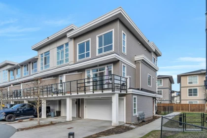 125 8413 Midtown Way, Chilliwack, BC, Chilliwack — Townhouse for sale