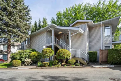 102 10584 153 Street, Surrey, BC, Surrey — Townhouse for sale