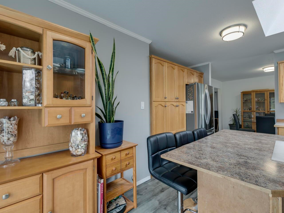 Basement Recreation Room Photo of 35684 Moore Avenue, Mission, BC