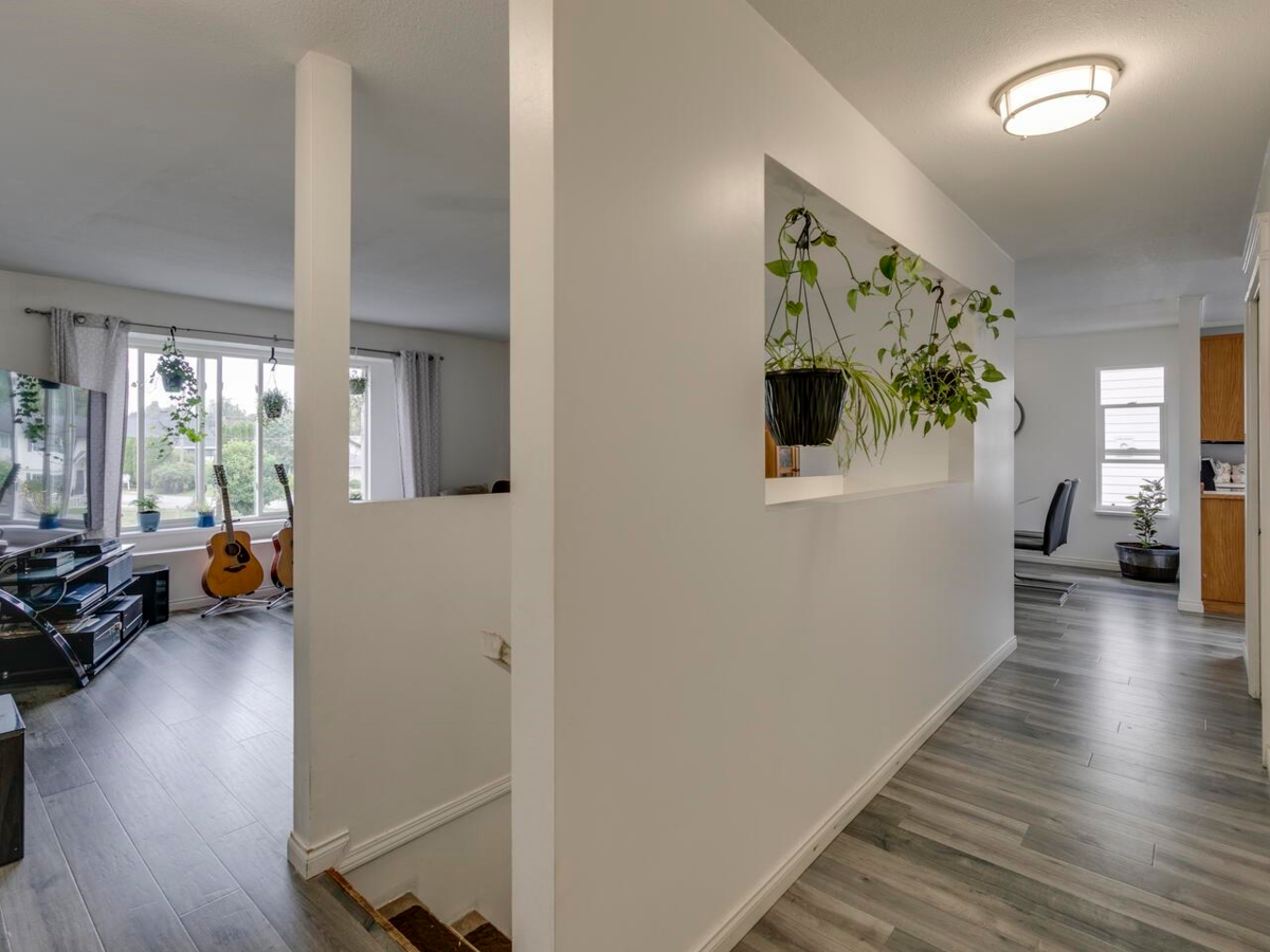 Front Yard Photo of 35684 Moore Avenue, Mission, BC