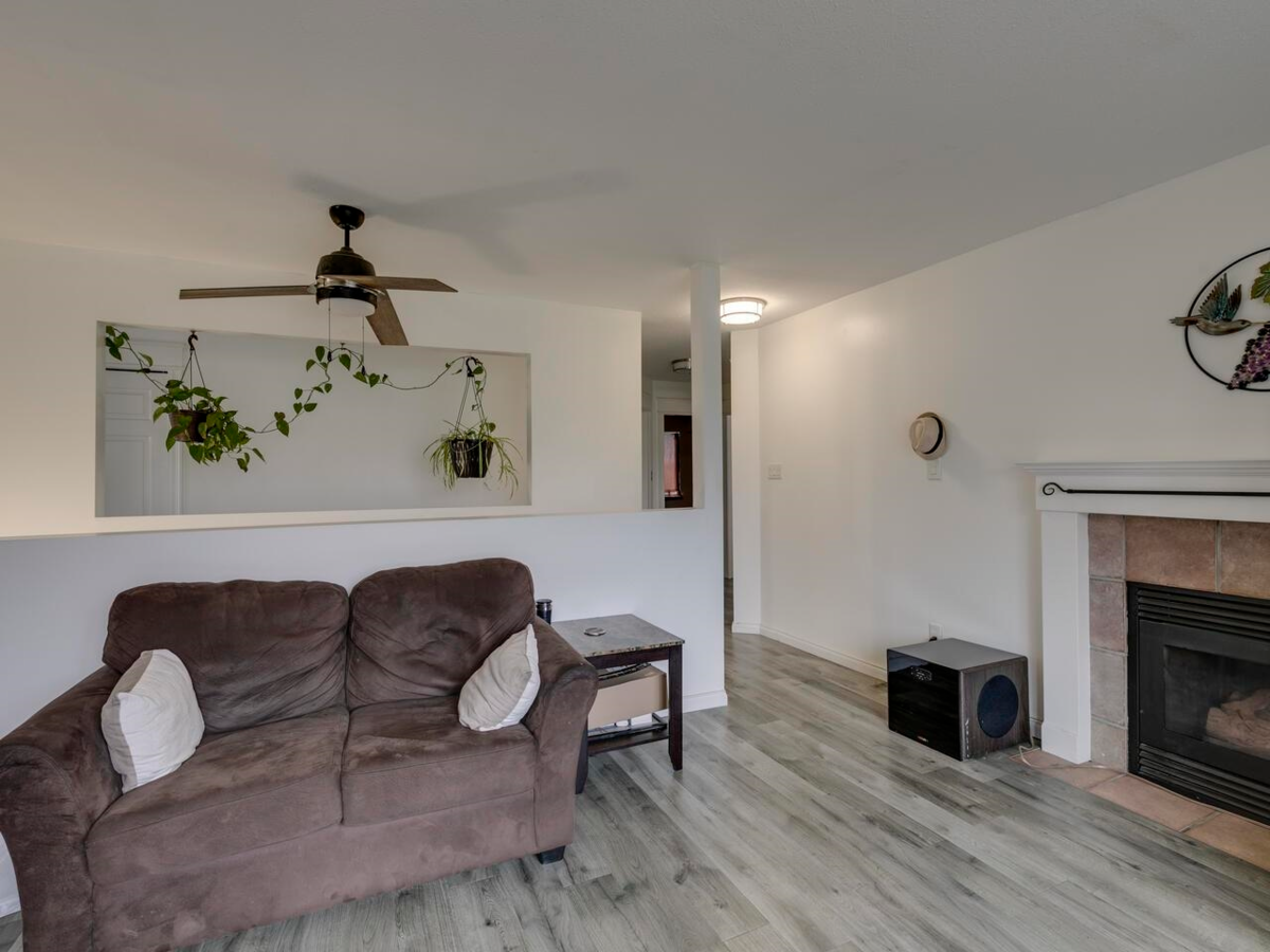 Walk-In Closet Photo of 35684 Moore Avenue, Mission, BC