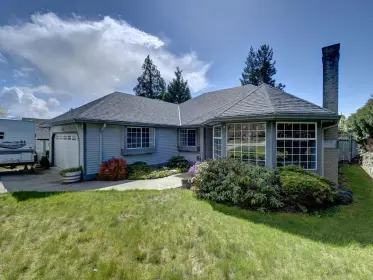 817 O'shea Road, Gibsons, BC, Gibsons — Single Family Residence for sale