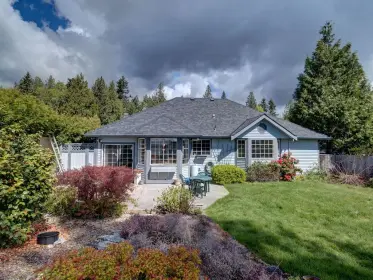 817 O'shea Road, Gibsons, BC, Gibsons — Single Family Residence for sale