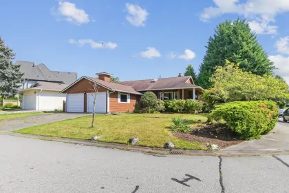 15044 19a Avenue, Surrey, BC, Surrey — Single Family Residence for sale