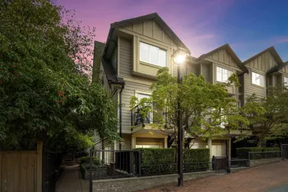 212 3888 Norfolk Street, Burnaby, BC, Burnaby — Townhouse for sale
