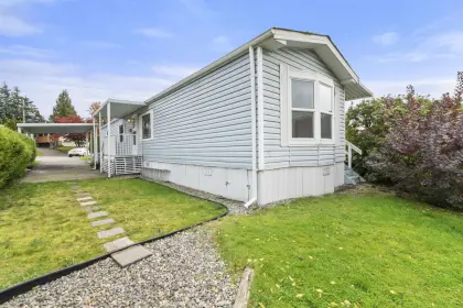 10 2035 Martens Street, Abbotsford, BC, Abbotsford — Manufactured Home for sale