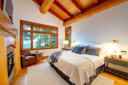 Guest Bathroom Photo of 3826 Sunridge Drive, Whistler, BC