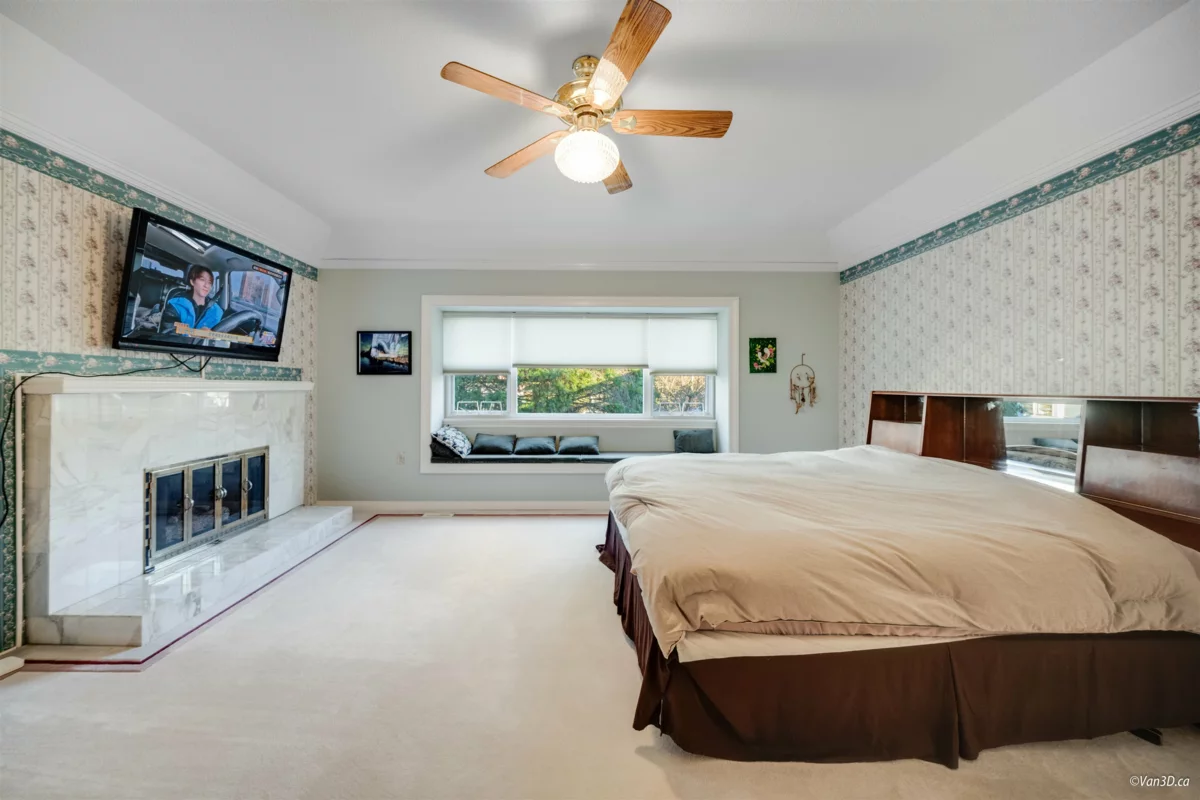 Powder Room Photo of 9111 Maskall Drive, Richmond, BC