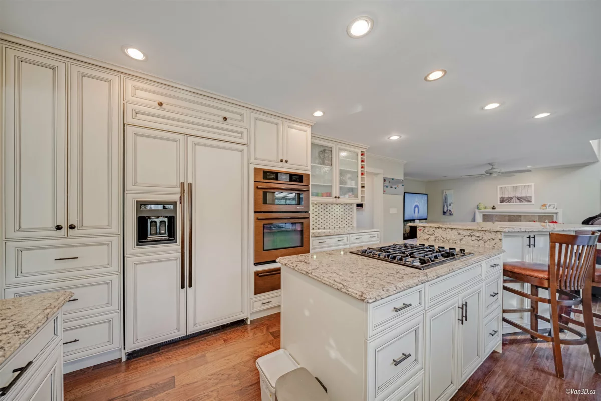 Primary Bathroom Photo of 9111 Maskall Drive, Richmond, BC