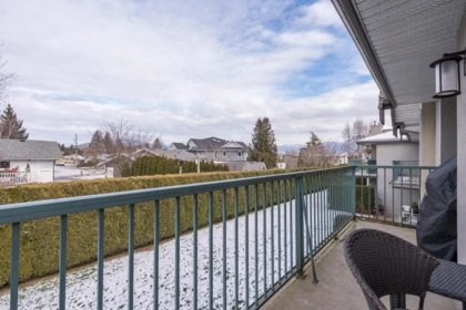 Breakfast Nook Photo of 16 8533 Broadway Street, Chilliwack, BC