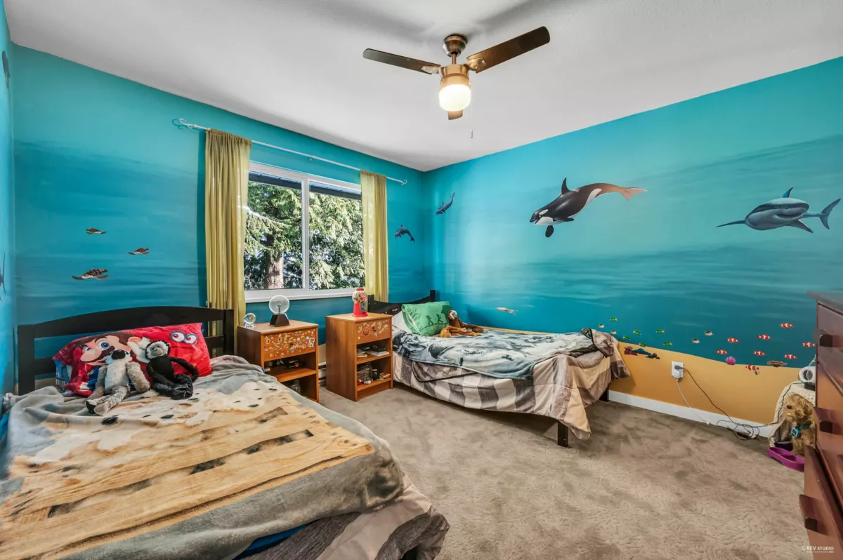 Entry Foyer Photo of 163 101 Parkside Drive, Port Moody, BC