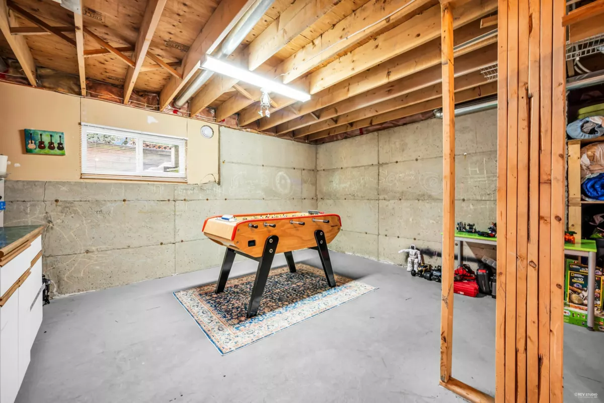 Front Yard Photo of 163 101 Parkside Drive, Port Moody, BC