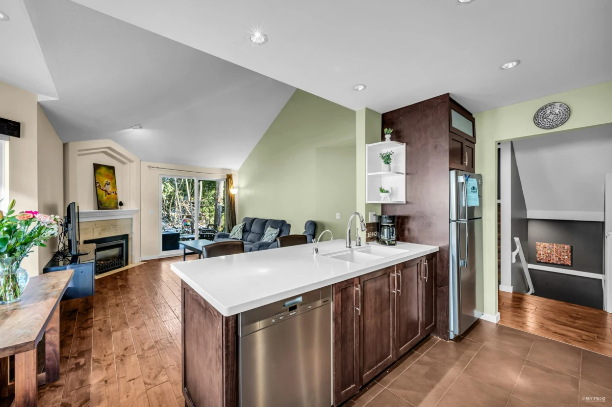 Primary Bathroom Photo of 163 101 Parkside Drive, Port Moody, BC