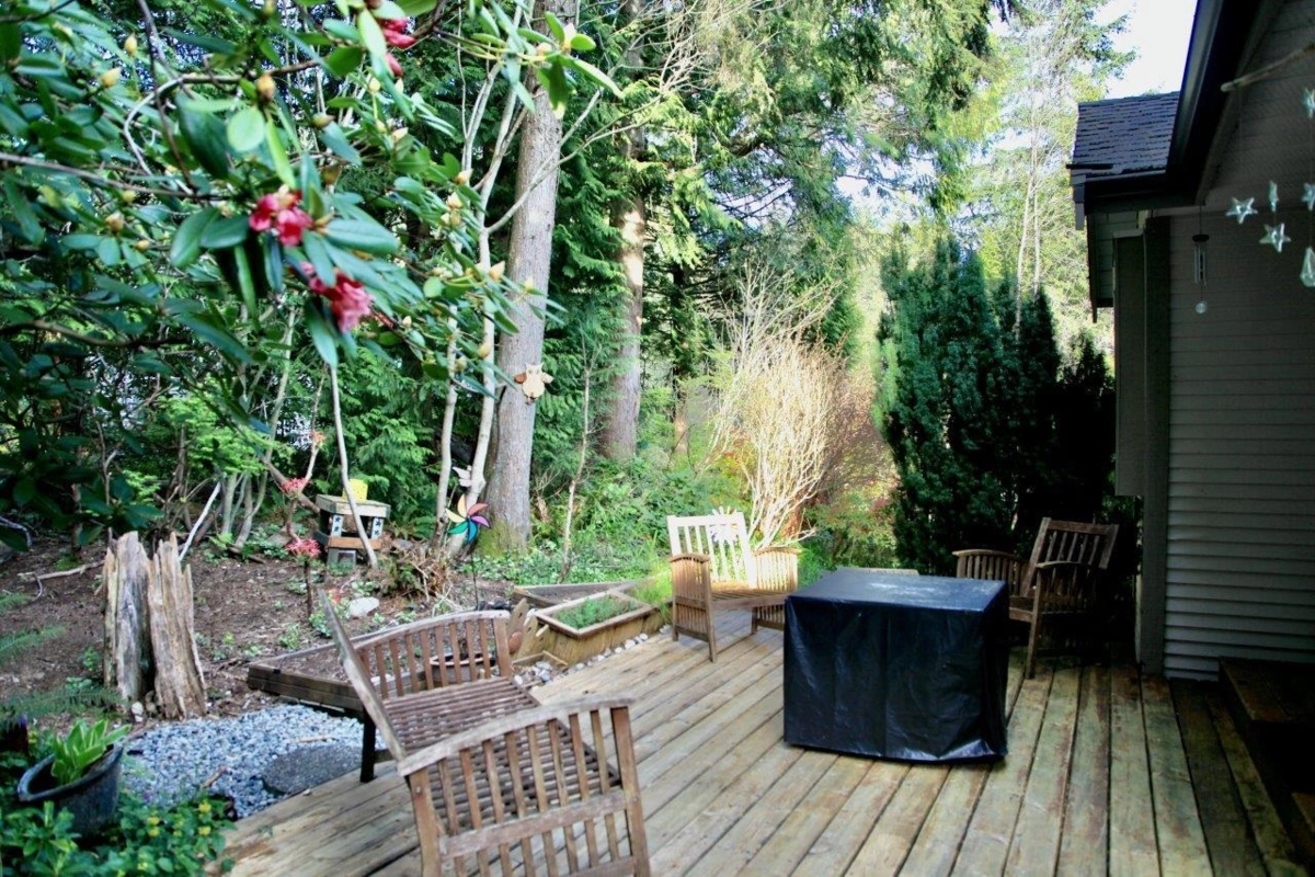 Swimming Pool Photo of 163 101 Parkside Drive, Port Moody, BC