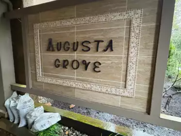 110 1690 Augusta Avenue, Burnaby, BC, Burnaby — Apartment/Condo for sale