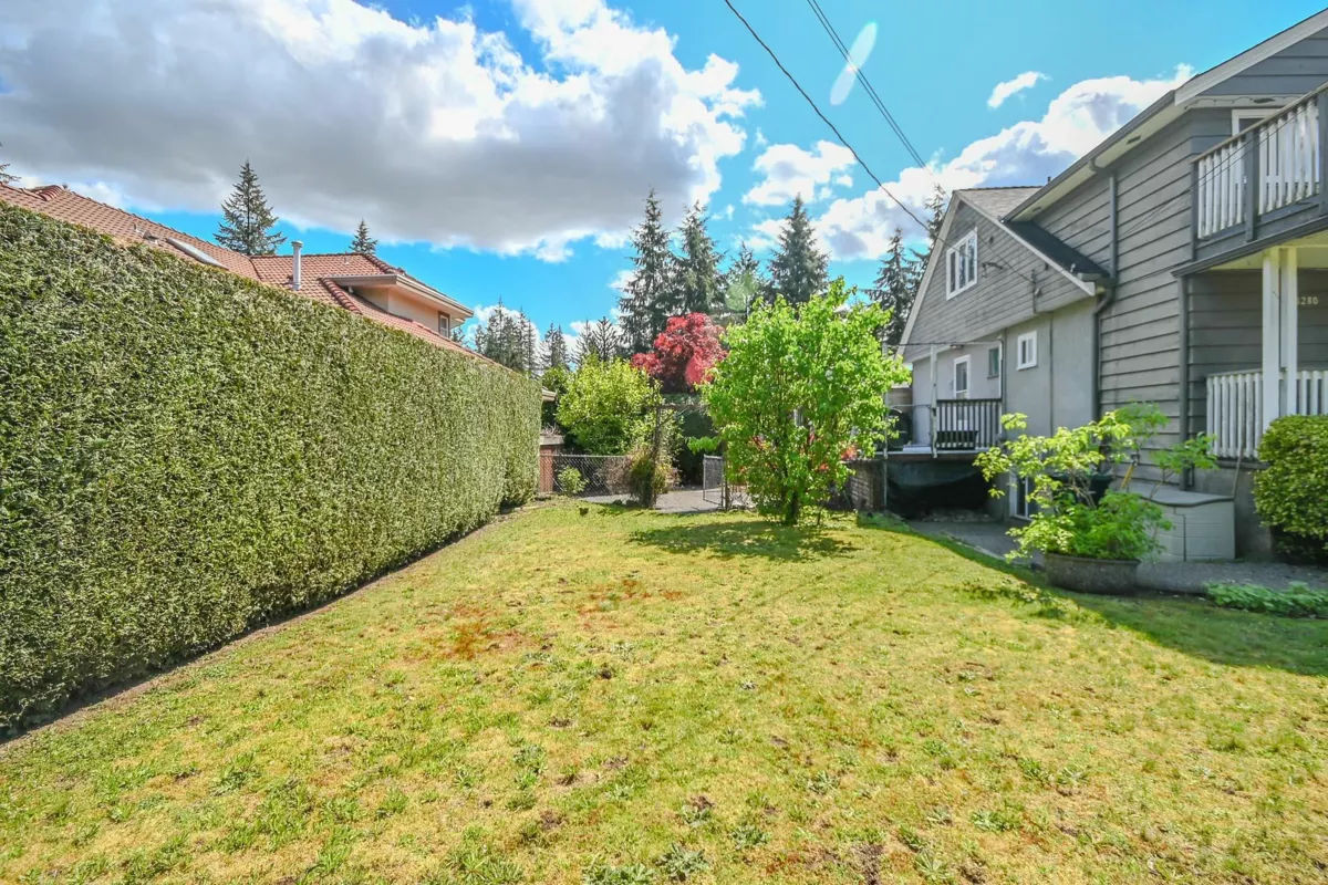 Family Room Photo of 3280 Mason Avenue, Coquitlam, BC