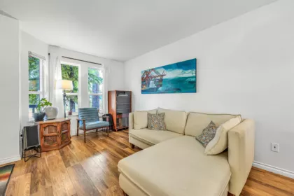 683 Glen Drive, Vancouver, BC, Vancouver — Townhouse for sale