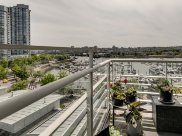 802 1199 Marinaside Crescent, Vancouver, BC, Vancouver — Apartment/Condo for sale