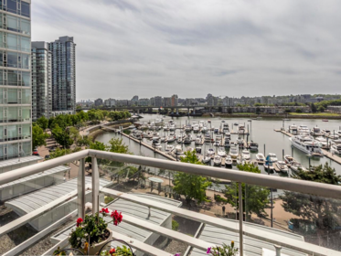 802 1199 Marinaside Crescent, Vancouver, BC, Vancouver — Apartment/Condo for sale