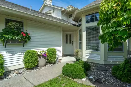 25 9208 208 Street, Langley, BC, Langley — Townhouse for sale