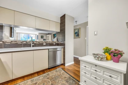 Breakfast Nook Photo of 101 2020 Highbury Street, Vancouver, BC