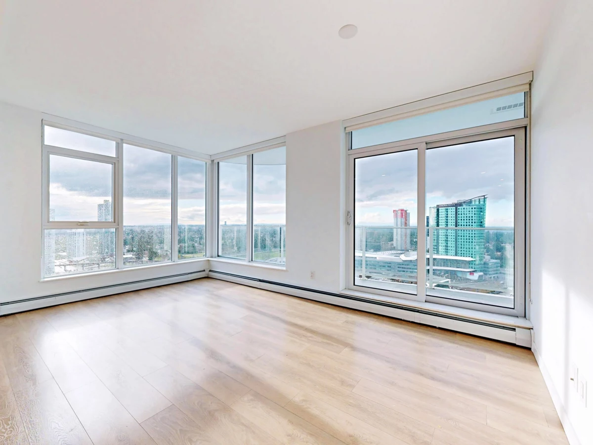 Kitchen Photo of 2708 13685 102 Avenue, Surrey, BC