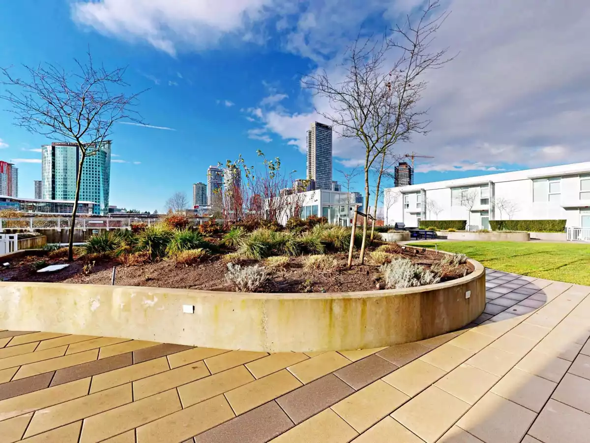 Laundry Room Photo of 2708 13685 102 Avenue, Surrey, BC