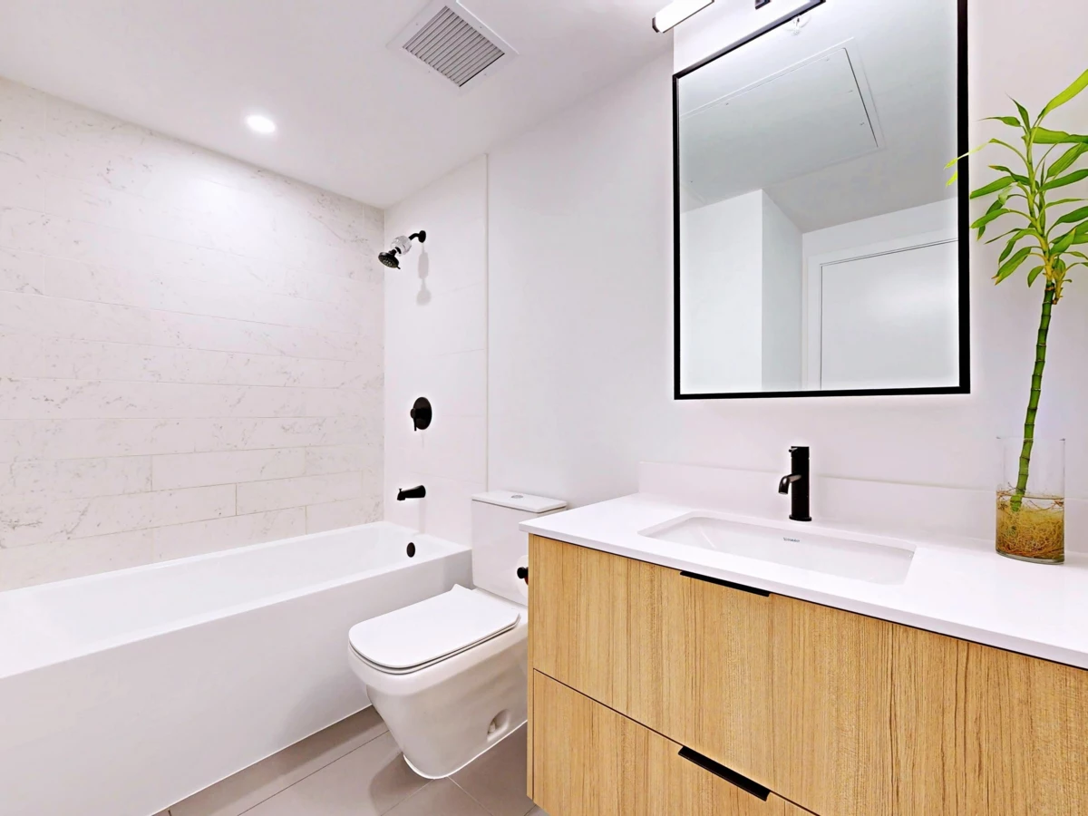 Walk-In Closet Photo of 2708 13685 102 Avenue, Surrey, BC