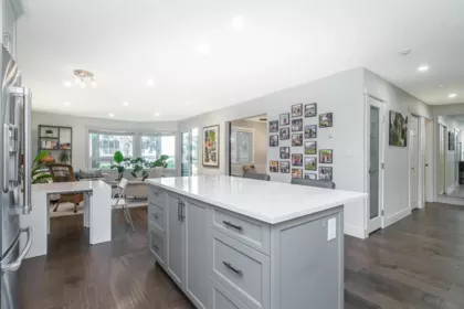 614 1350 Vidal Street, White Rock, BC, White Rock — Apartment/Condo for sale