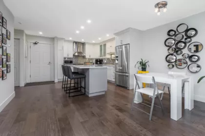 614 1350 Vidal Street, White Rock, BC, White Rock — Apartment/Condo for sale