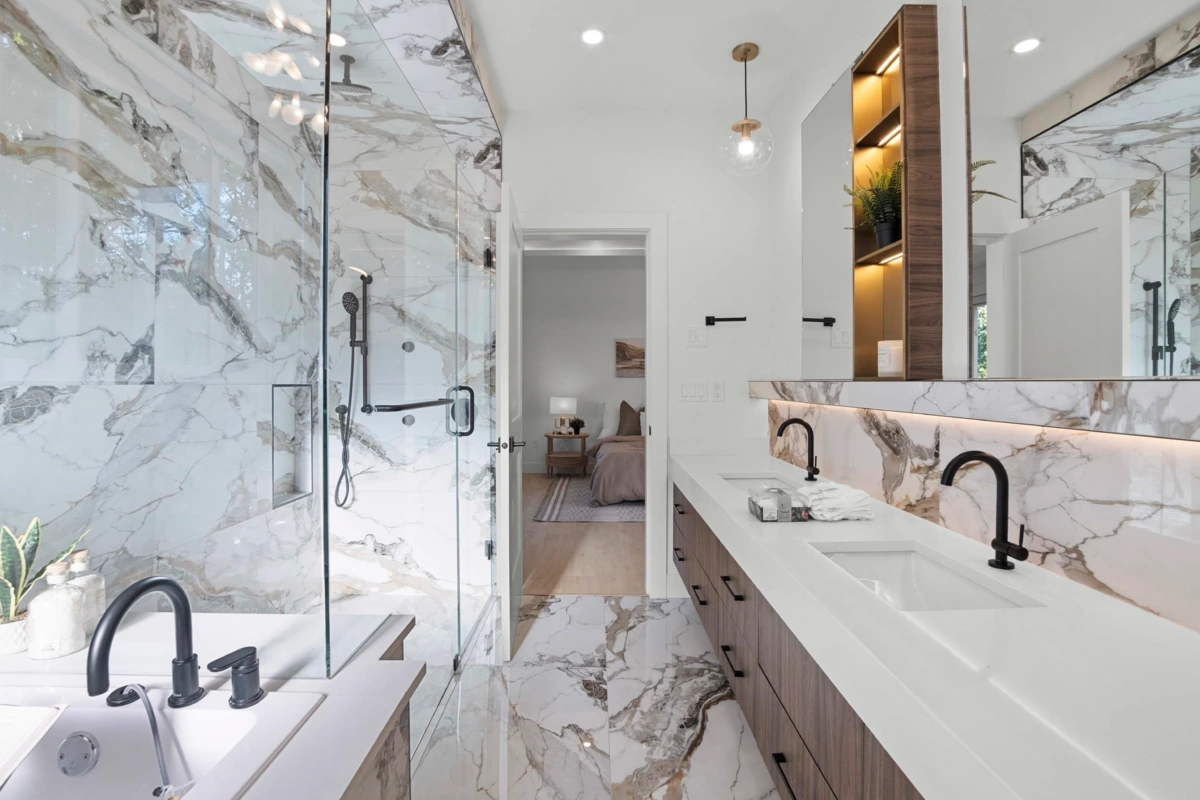 Guest Bathroom Photo of 10033 173a Street, Surrey, BC