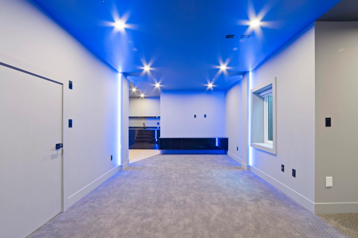 Hallway Photo of 10033 173a Street, Surrey, BC