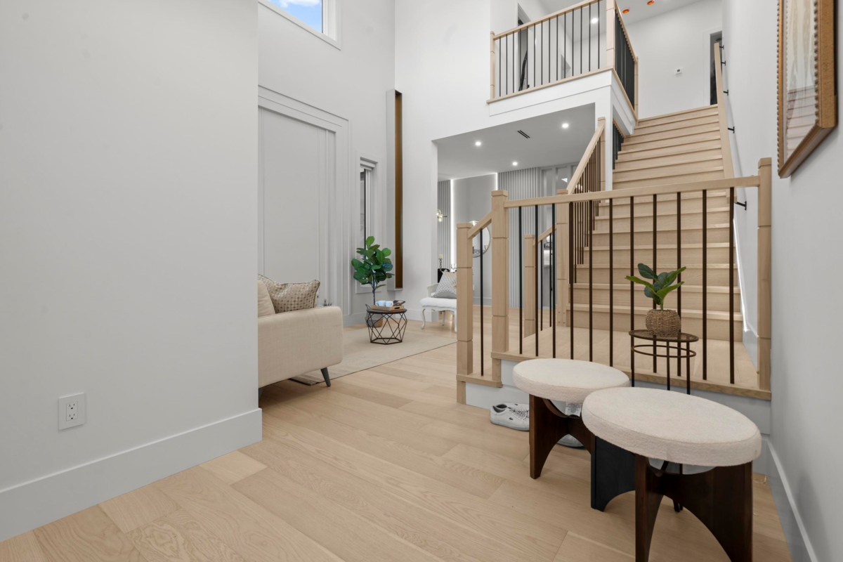 Living Room Photo of 10033 173a Street, Surrey, BC