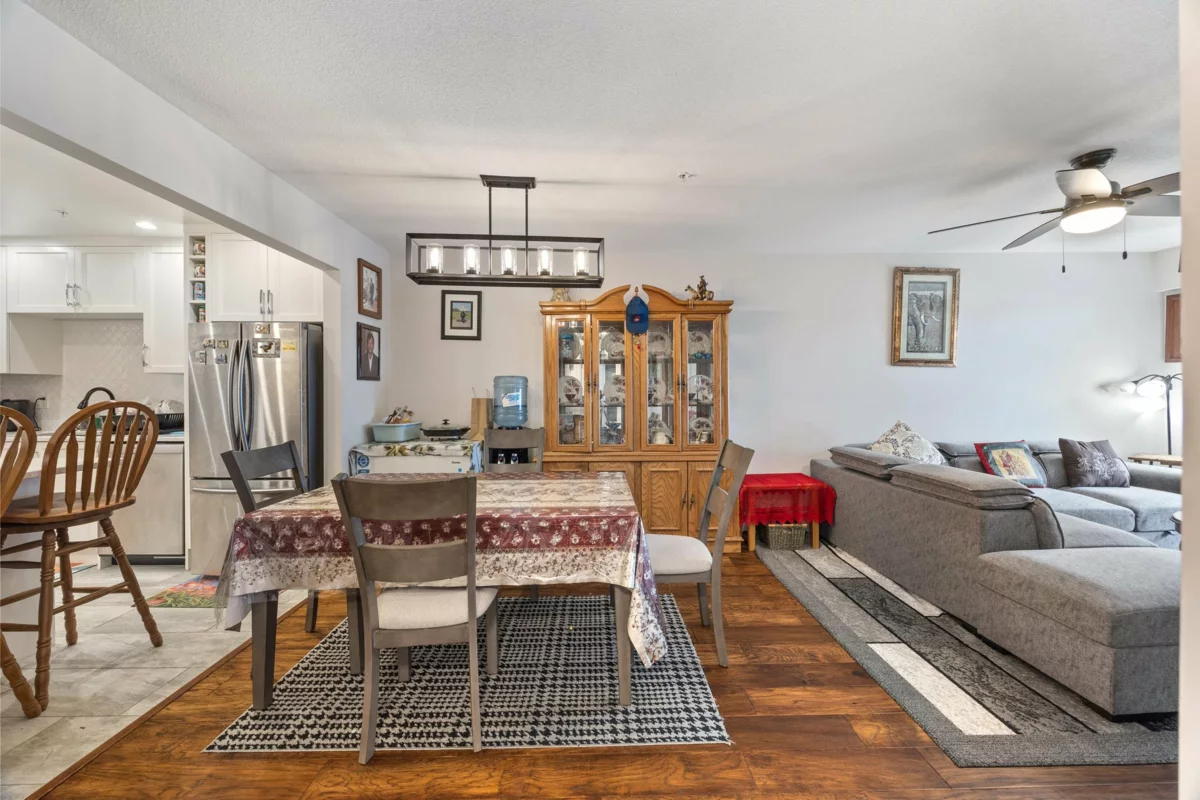 Dining Area Photo of 208 15272 20 Avenue, Surrey, BC