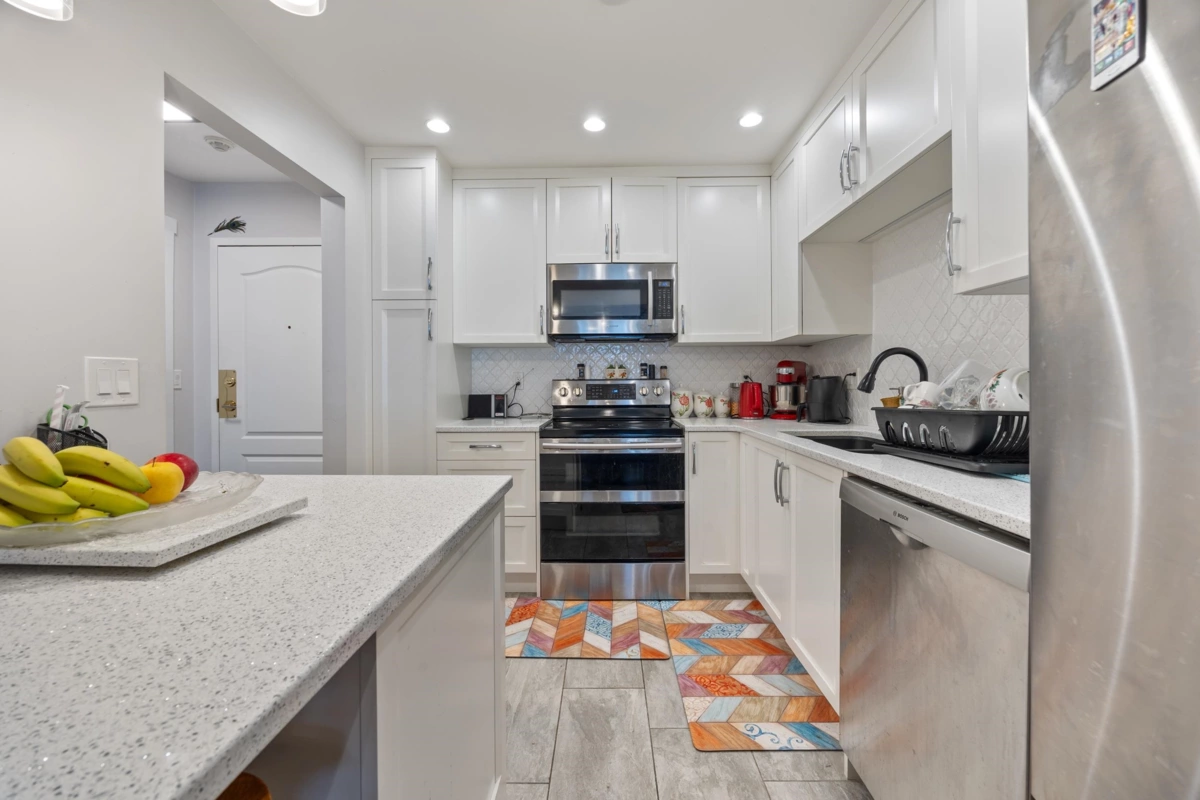 Kitchen Island Photo of 208 15272 20 Avenue, Surrey, BC
