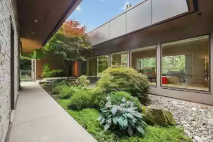 6377 Charing Court, Burnaby, BC, Burnaby — Single Family Residence for sale