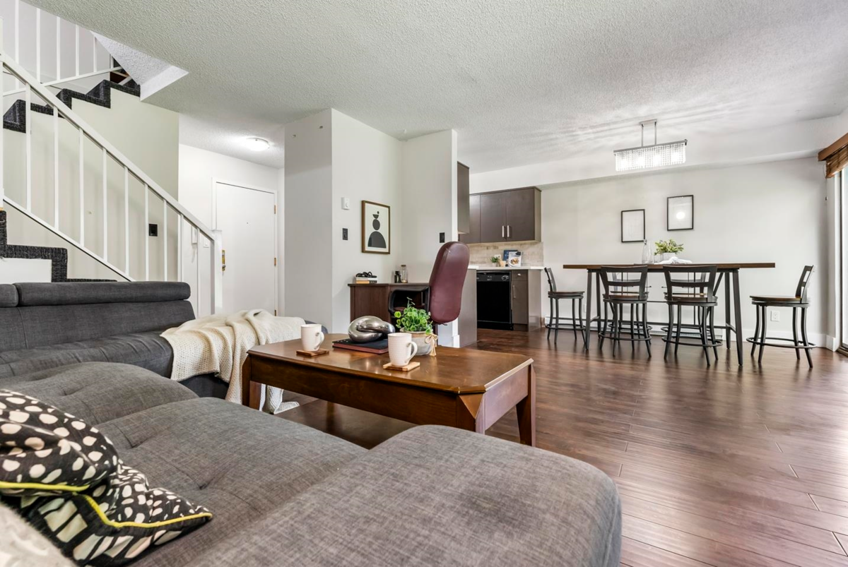 Kitchen Photo of 207 7144 133b Street, Surrey, BC