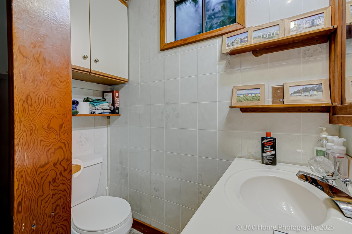 Laundry Room Photo of 4529 Savoy Street, Delta, BC