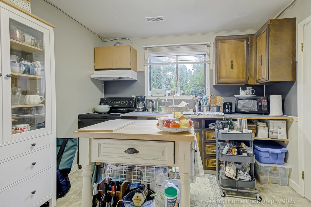 Staircase Photo of 4529 Savoy Street, Delta, BC