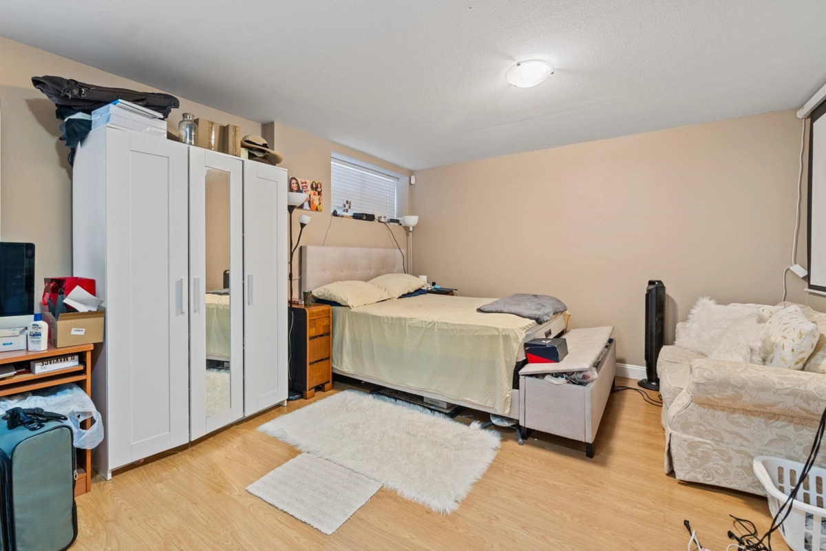 Basement Recreation Room Photo of 14788 74 Avenue, Surrey, BC