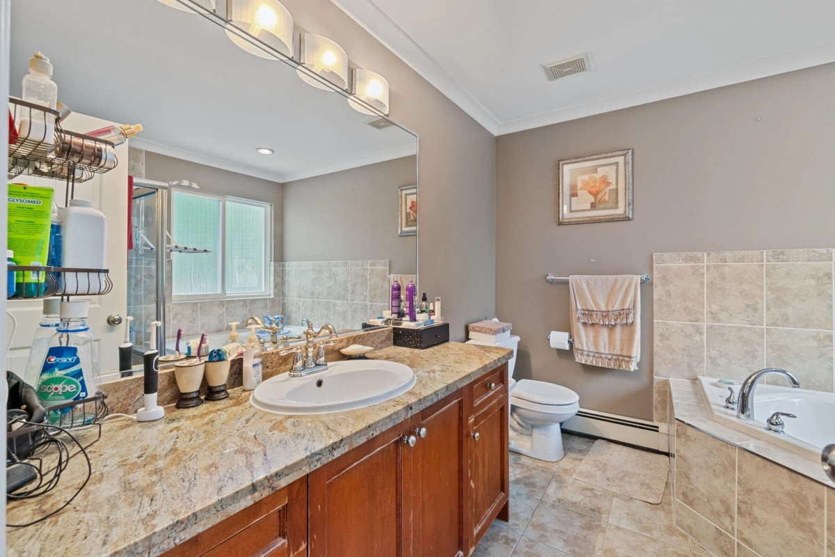 Staircase Photo of 14788 74 Avenue, Surrey, BC