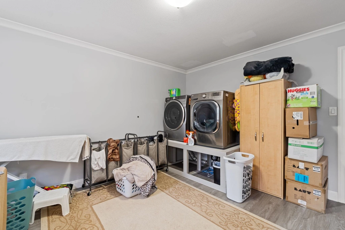 Walk-In Closet Photo of 14788 74 Avenue, Surrey, BC