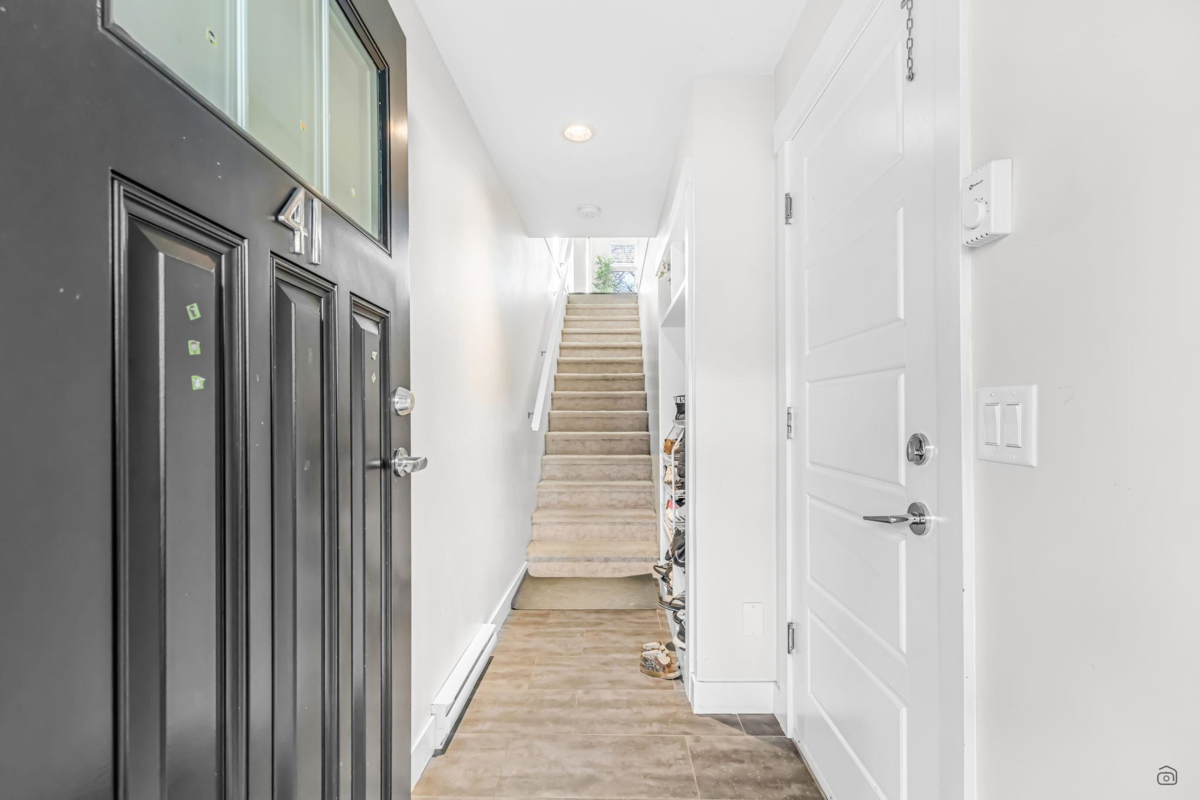 Kitchen Photo of 41 13864 Hyland Road, Surrey, BC
