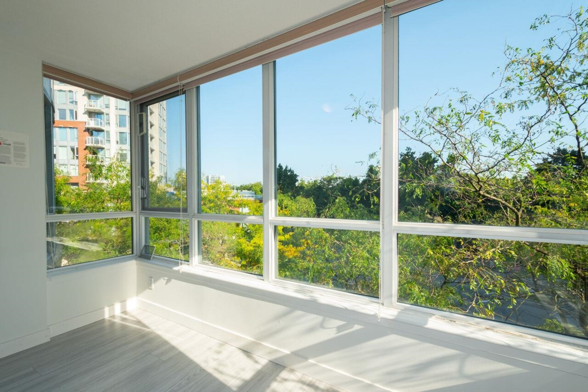 Breakfast Nook Photo of 209 63 Keefer Place, Vancouver, BC