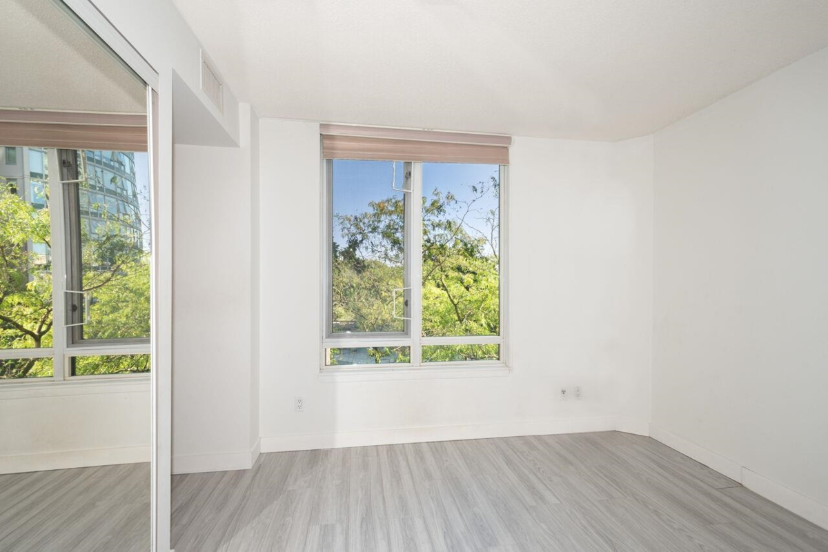 Hallway Photo of 209 63 Keefer Place, Vancouver, BC