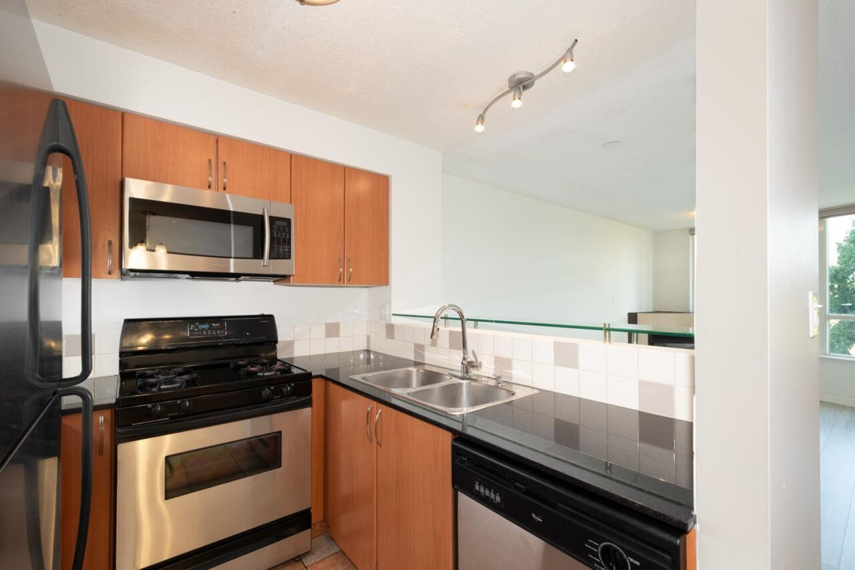 Powder Room Photo of 209 63 Keefer Place, Vancouver, BC